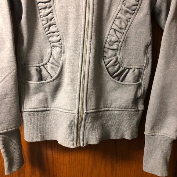 Lululemon Scuba Hoodie | Size 6 - Picture 3 of 12